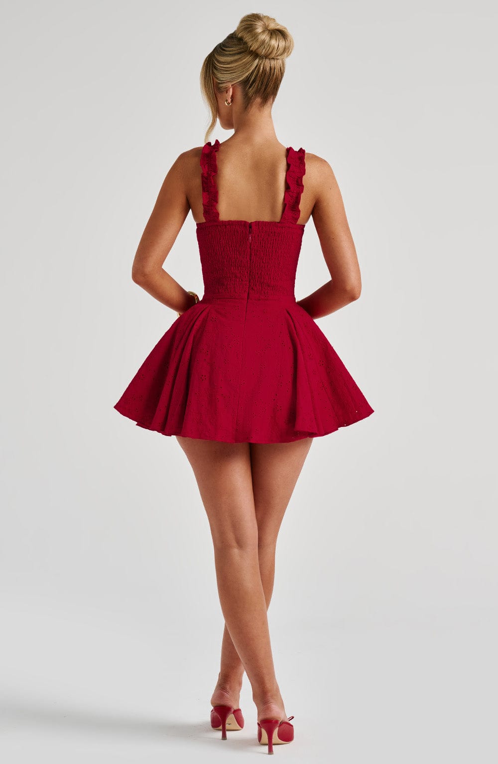 Elva Rouge – Soirées Romantiques