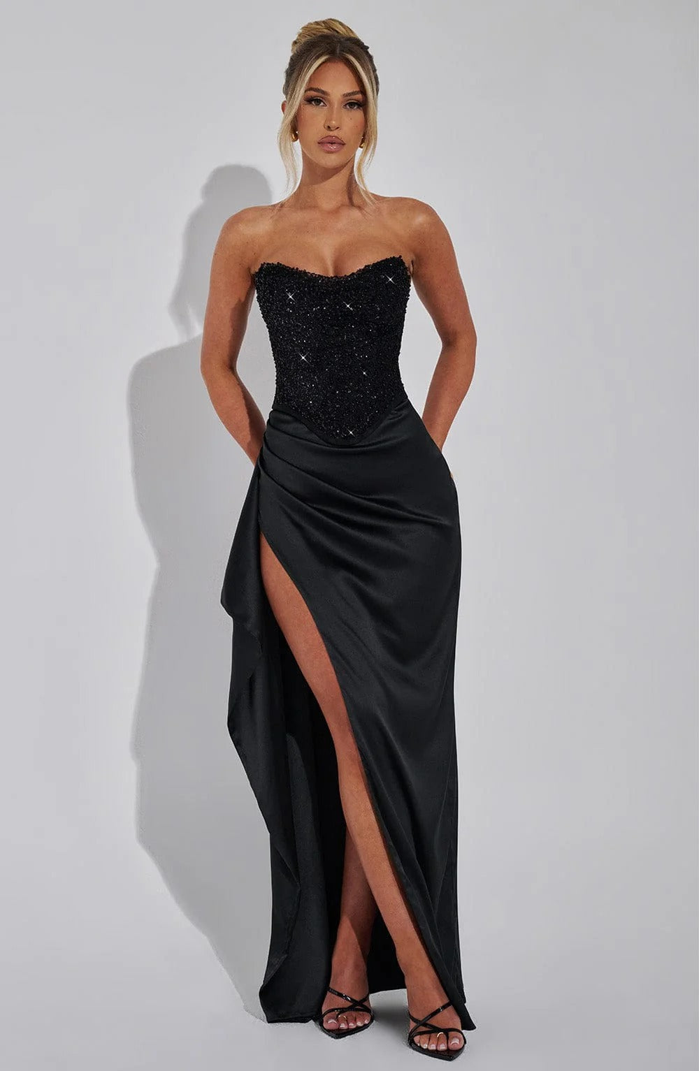 Emrielle Luxe Satin Maxi Dress A minha loja