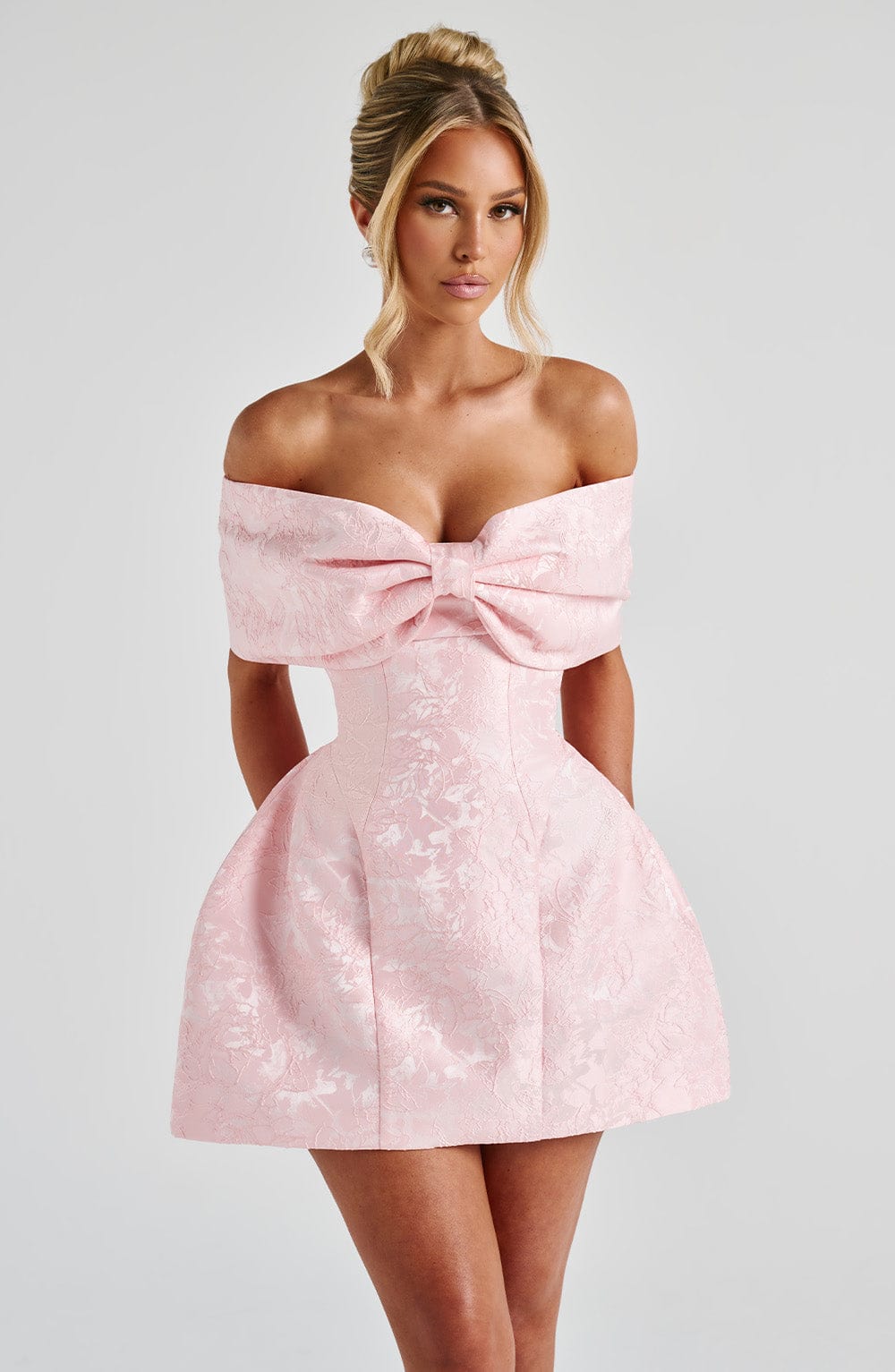 Robe Raquel – Blush Élégance sculpturale