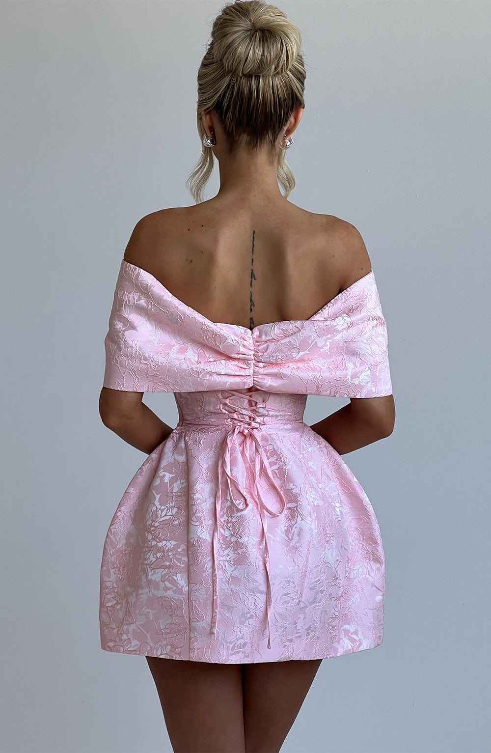 Robe Raquel – Blush Élégance sculpturale