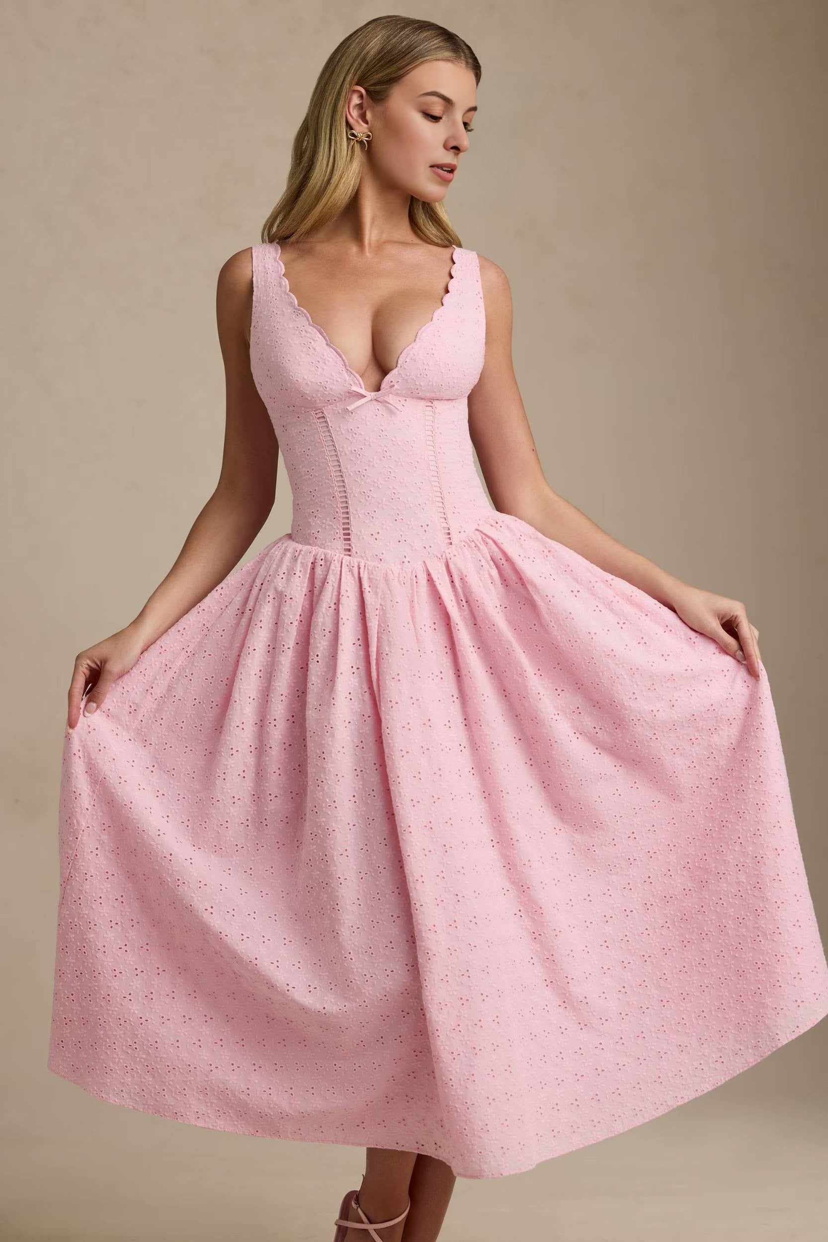 Robe Saidey Camille Broderie Détail et Style Midaxi Élégant MOLLYBOO