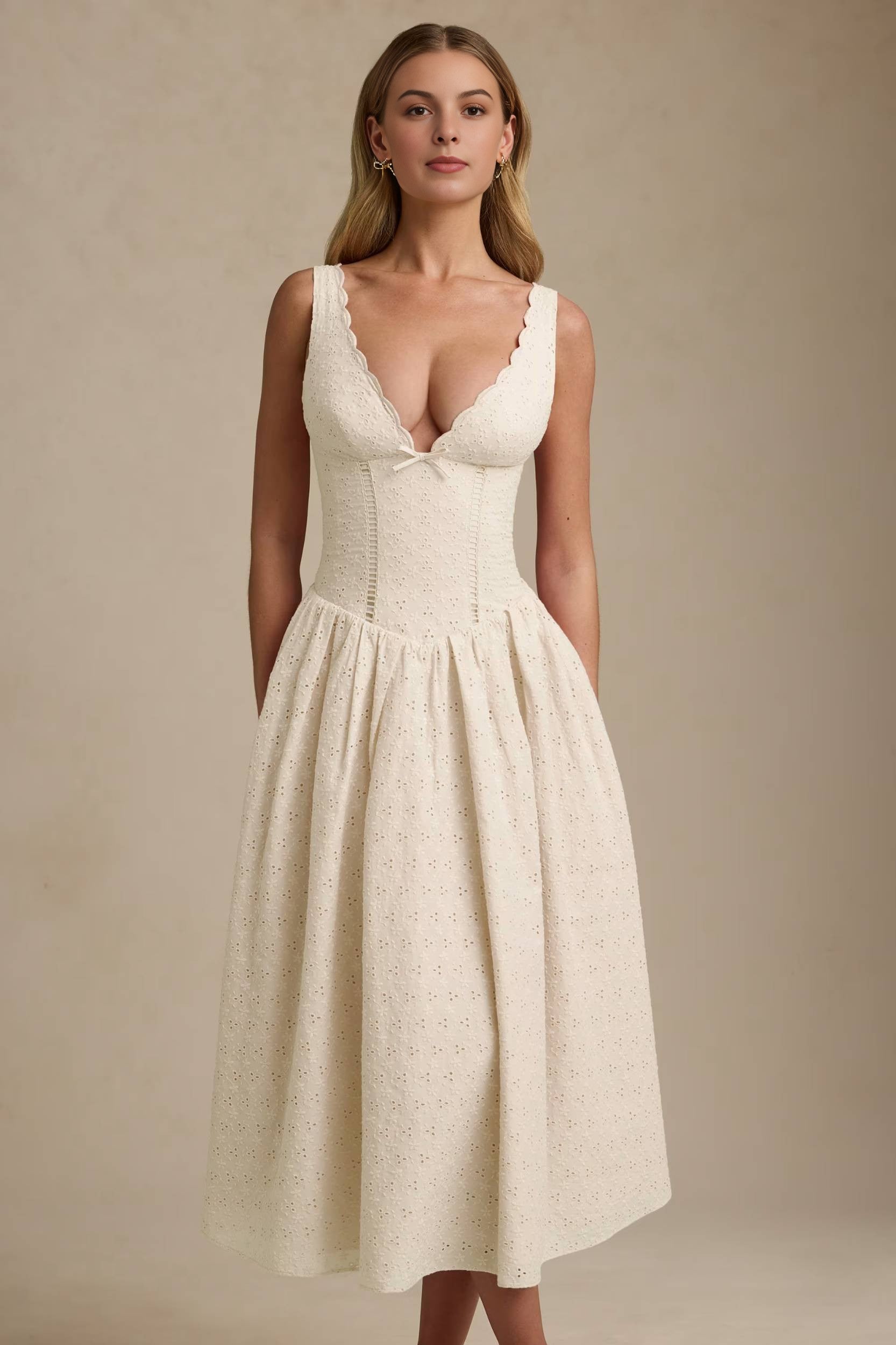 Robe Saidey Camille Broderie Détail et Style Midaxi Élégant MOLLYBOO